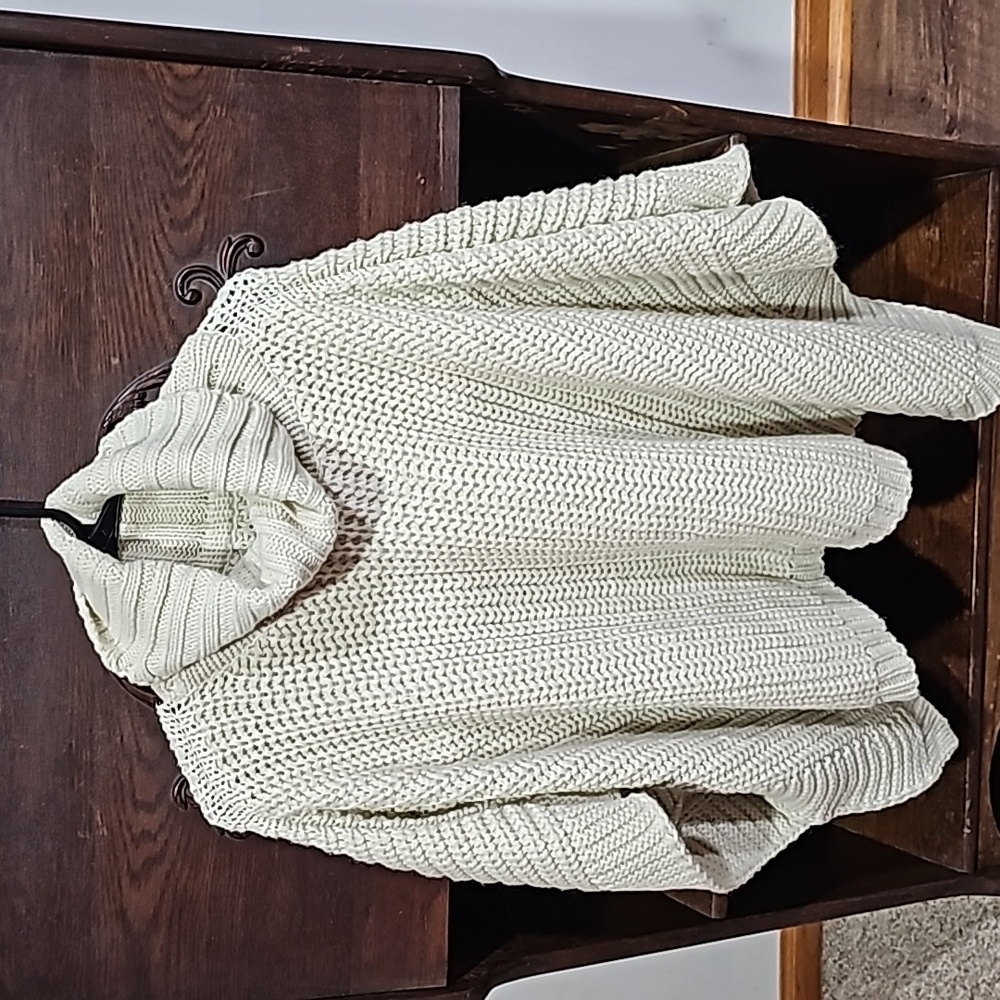 Steve Madden Cream Chunky Knit Poncho Cape Sweater One Size
